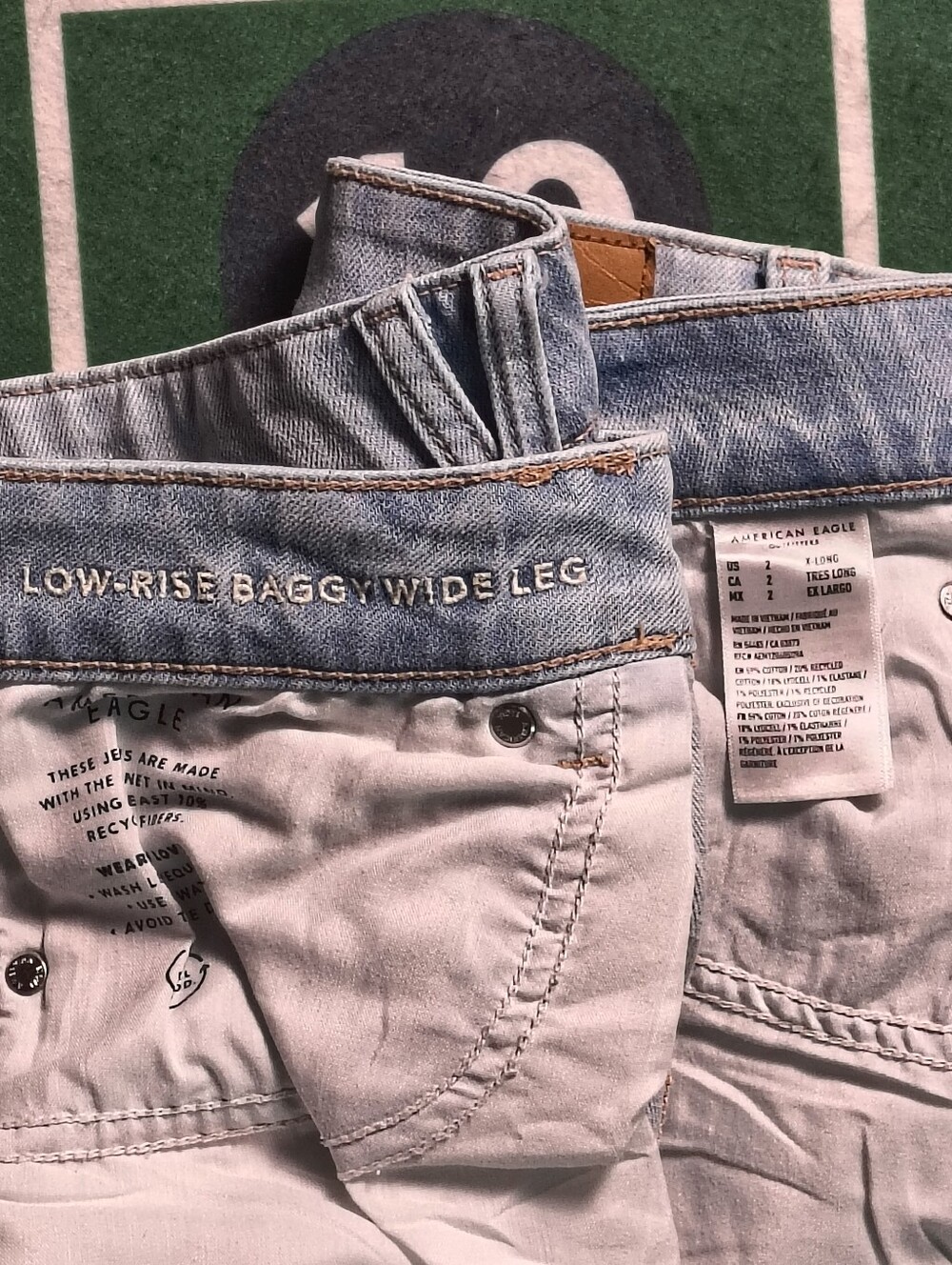 American Eagle Light Wash Flare Jeans Size 2 X-Long - Picture 13 of 14